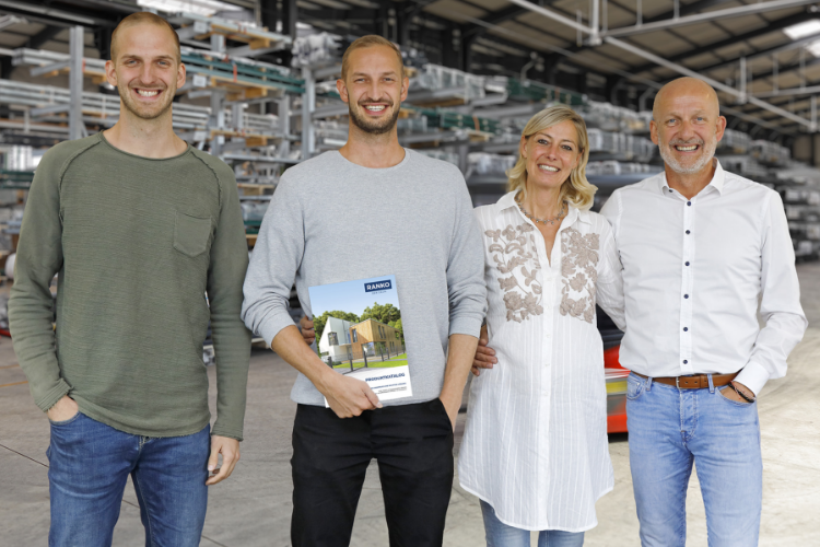 Abbildung: Nico, Kai, Doris und Stefan Baumgärtner (von links nach rechts) - Draht Mayr GmbH, Walldorf